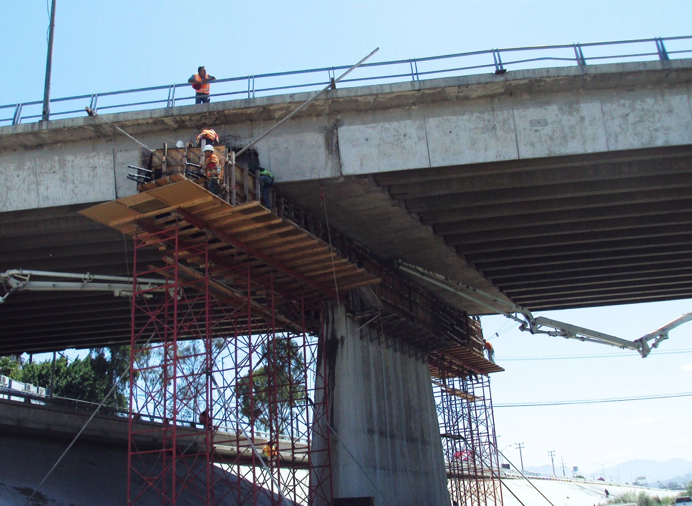 Anuncian cierre de un carril del puente Lázaro Cárdenas