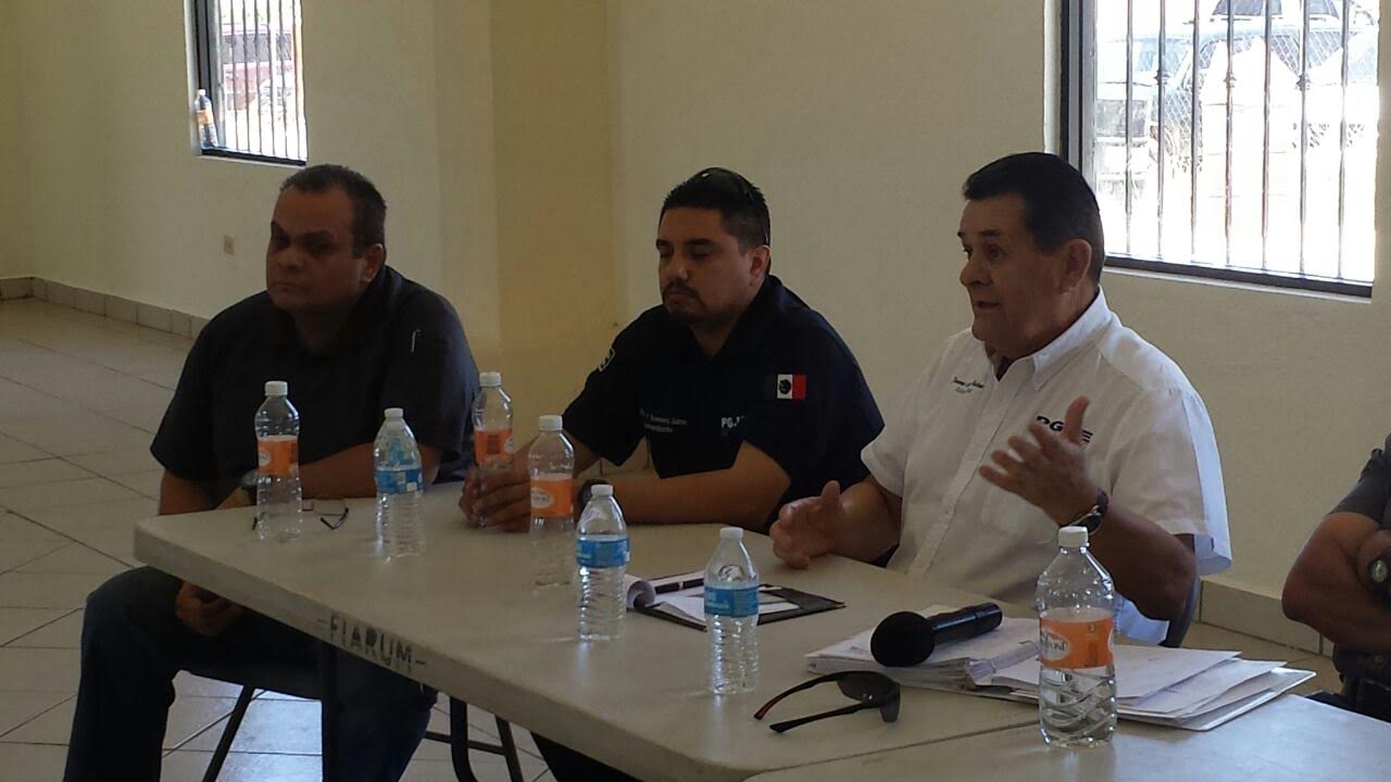 Subprocurador de Tecate se reúne con vecinos de La Rumorosa para atender casos de denuncia