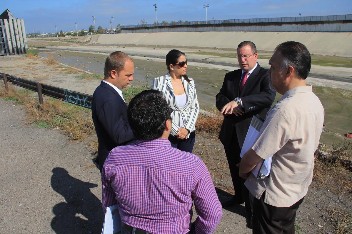 Autoridades Federales recorren la Canalización del Río Tijuana