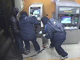 Detienen a dos “fuereños” dedicados a saquear cajeros automáticos