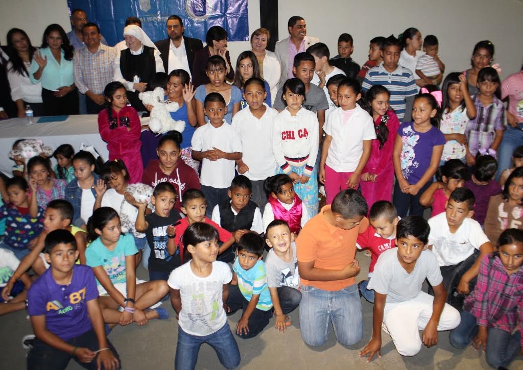 Patronato para Liberados entregó paquetes escolares a hijos de ex internos del Cereso de Tijuana