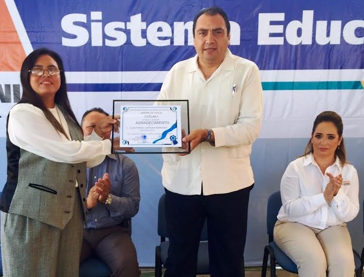 Promueve el diputado Cuauhtémoc Cardona obras de mejora en escuelas
