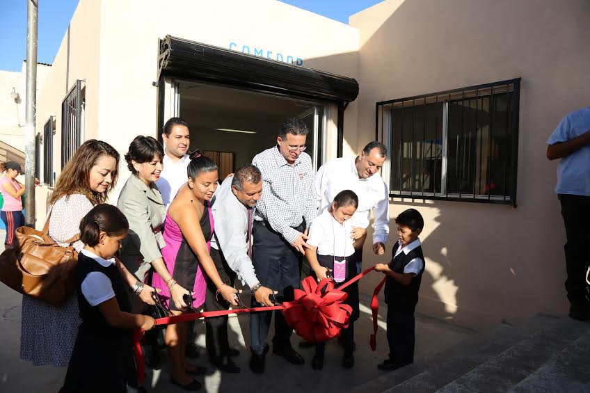 Inauguran comedor y aula en la escuela Primaria Lázaro Cárdenas