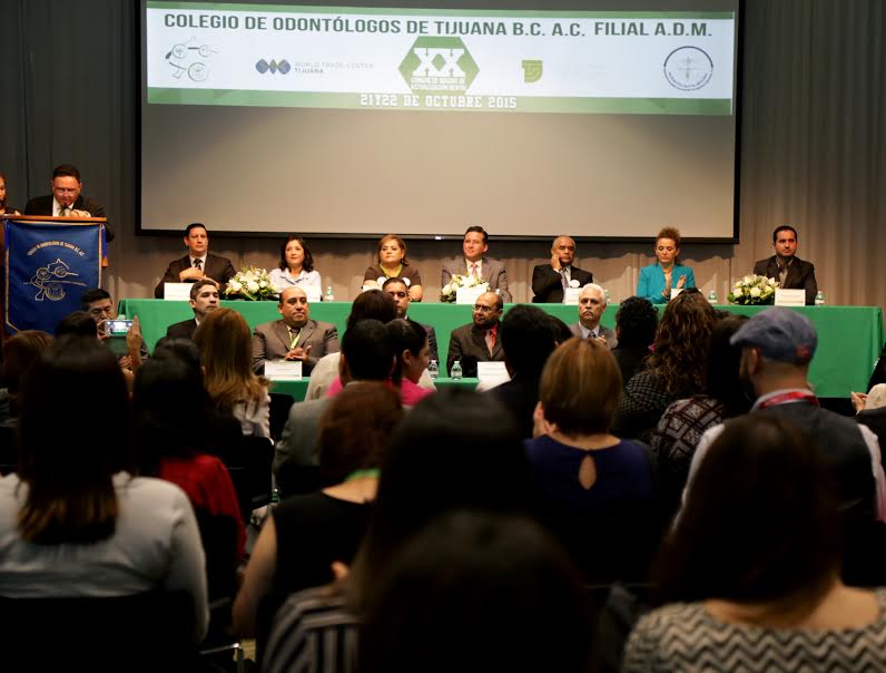 Alcade de Tijuana inaugura Congreso de Actualización Dental