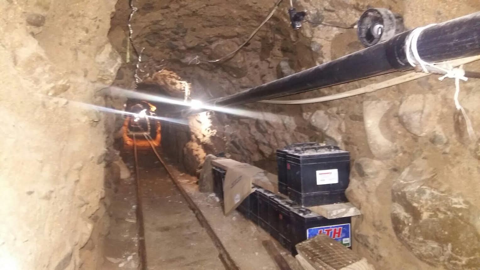 Descubren un Narco-túnel; detienen a 16 personas