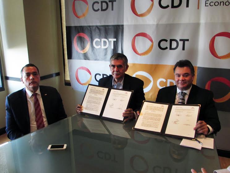 Firman convenio de colaboración CDT y CMIC