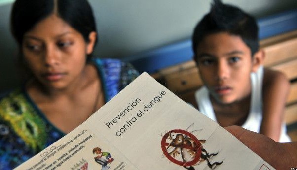 México aprueba la primera vacuna contra el virus del dengue