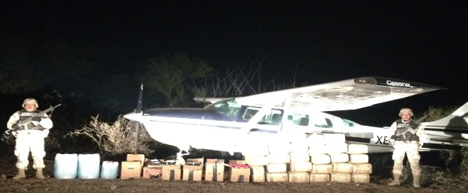 Aseguran aeronave, droga y pilotos en Sonora
