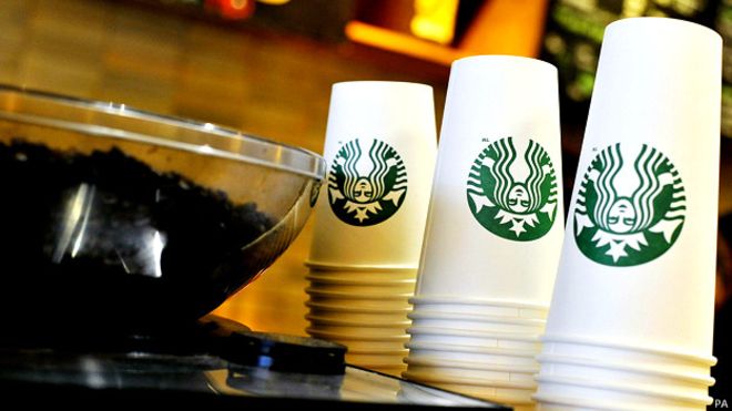 Los niveles “escandalosos” de azúcar en las bebidas de las cadenas de cafeterías