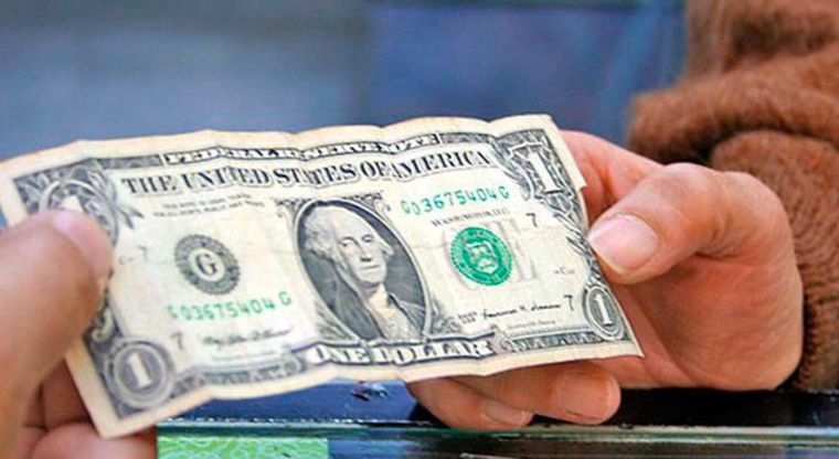 Inflación en riesgo por dólar caro: Banxico