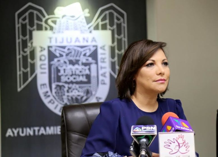 Elia Manjarrez encabeza encuestas en Tijuana