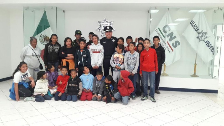 Menores visitan instalaciones de la Policía Federal
