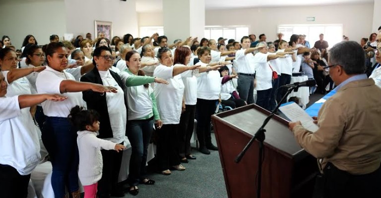 Realizan toma de protesta Promotores Sociales en Rosarito