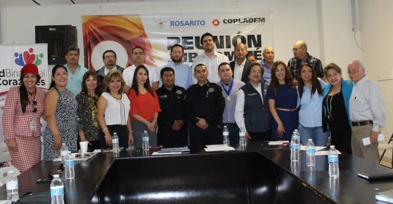 Entregan reconocimientos a funcionarios municipales de Rosarito