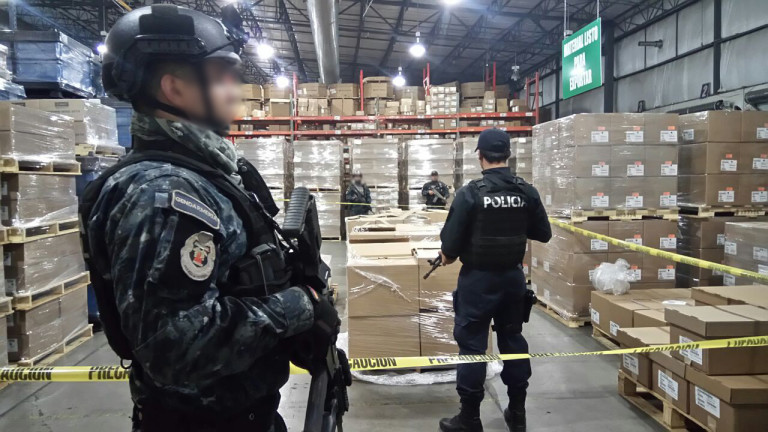 Policía Federal aseguró 760 kilogramos de marihuana dentro de bodega industrial