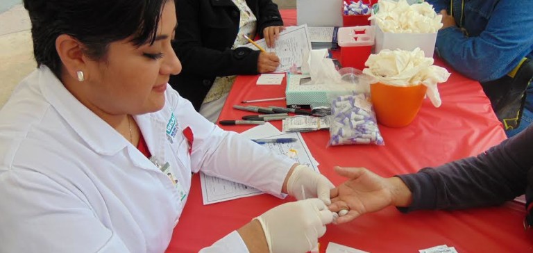 Importante que mujeres embarazadas se realicen las pruebas para detectar el VIH y Sífilis
