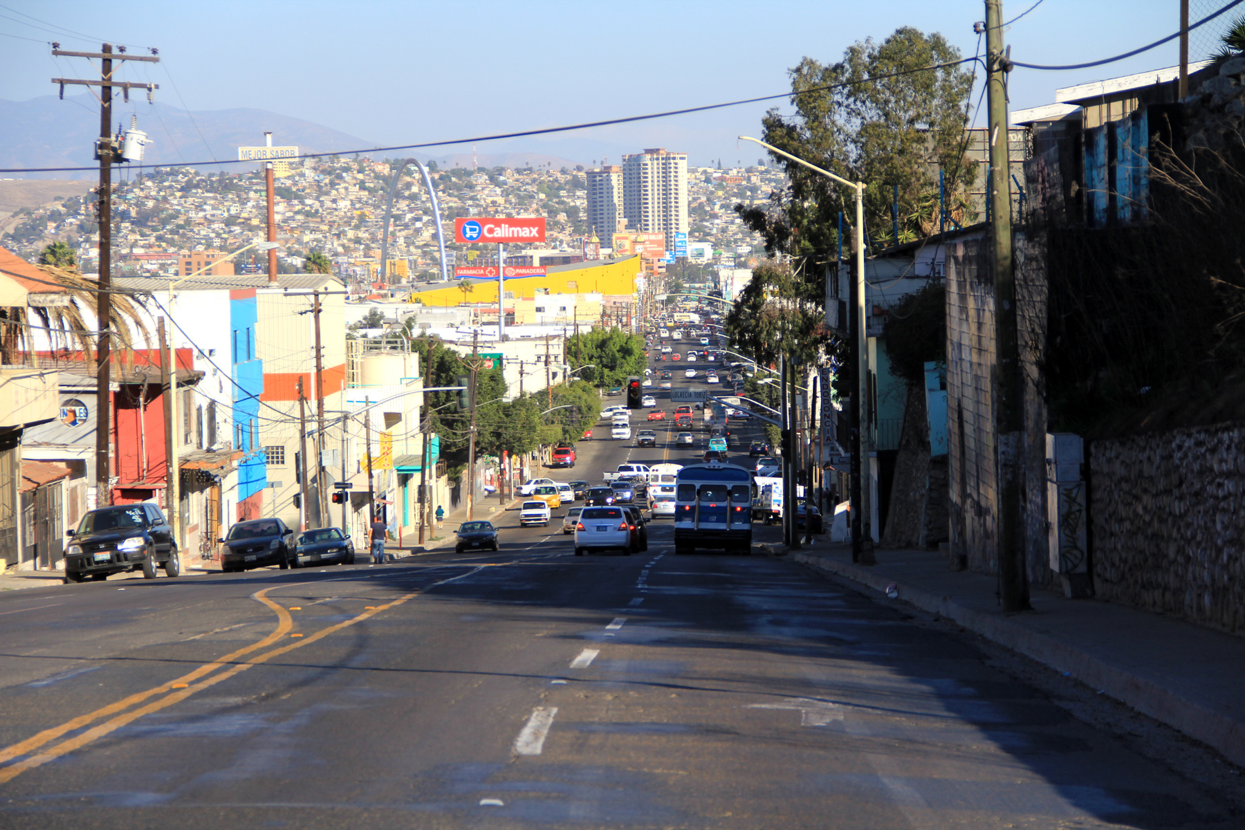 Calle Segunda es habilitada como ruta alterna, por desvió en Avenida  Internacional - Guardián Tijuana