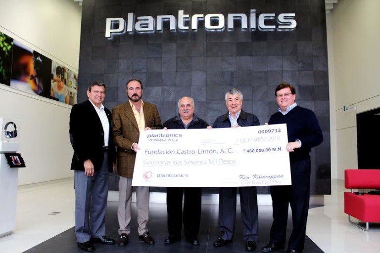 Entregan directivos de Plantronics donativo a Fundación Castro Limón