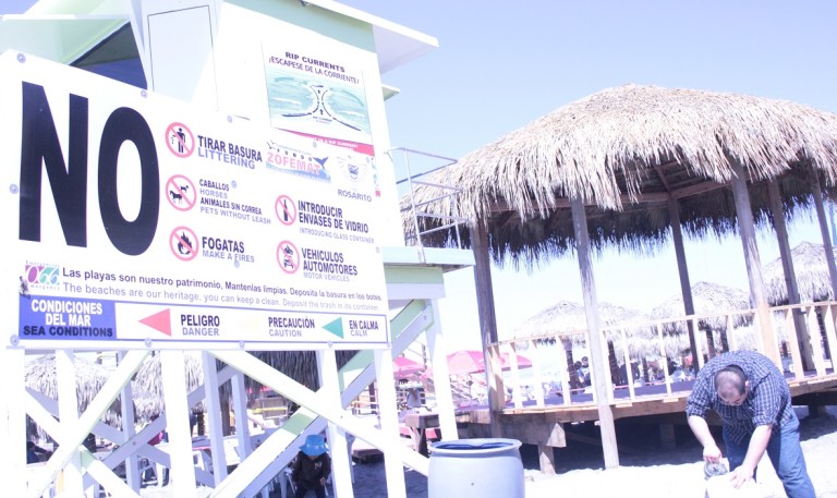 Instalan señalización preventiva en principales playas de Rosarito