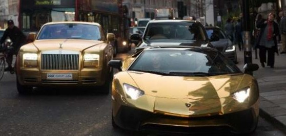 Con carros de oro llega un multimillonario saudí a Londres