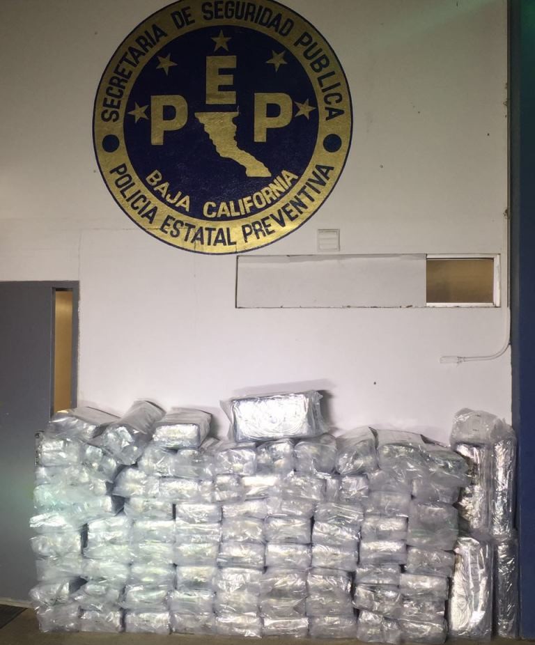 PEP incauta más de 400 kilos de droga en Tecate y 5 en Tijuana