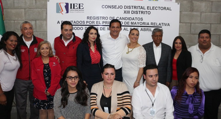 Se registra ante IEE Arturo Aguirre como candidato a Diputado Local por el Distrito XIII