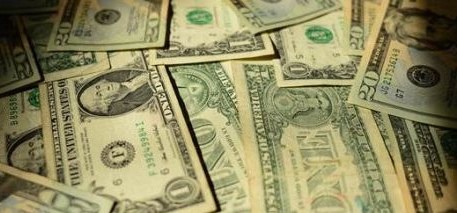 Dólar se vende hasta en 17.73 pesos en bancos de la CDMX