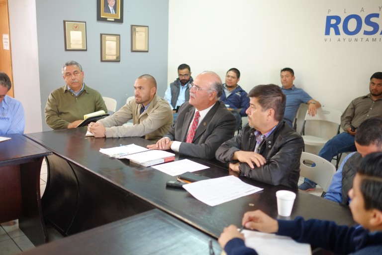 Funcionarios de Rosarito reciben capacitación en materia de Ley Electoral