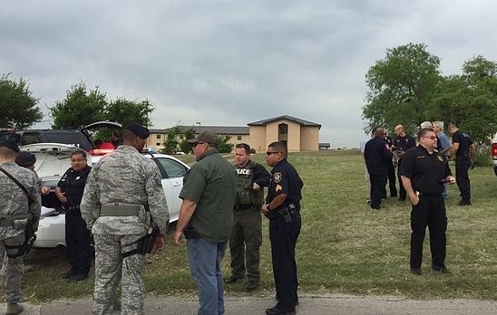 Mueren dos personas en una base militar de Texas