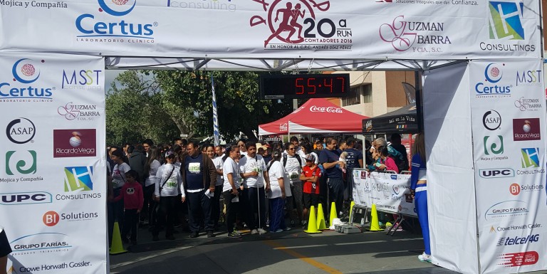 Participan más de 700 en vigésima Carrera Atlética del Colegio de Contadores