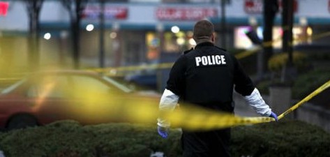 Tiroteo en centro comercial de Maryland deja tres heridos; atacante se fuga