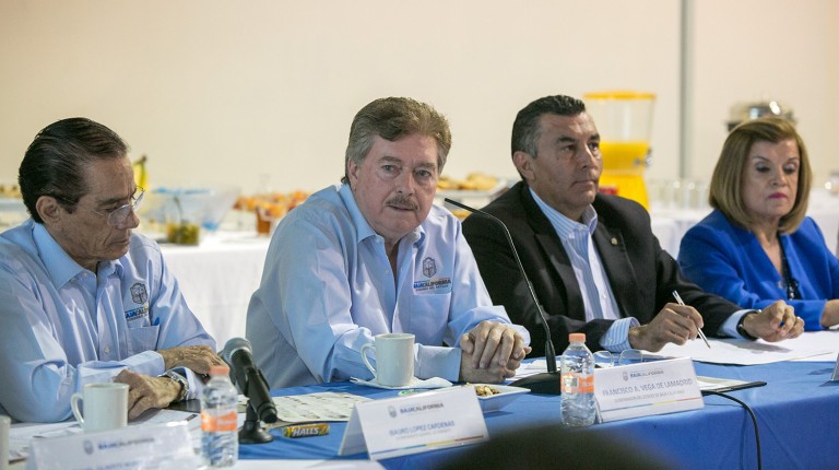 Encabeza Gobernador “Kiko” Vega reunión de gabinete estatal