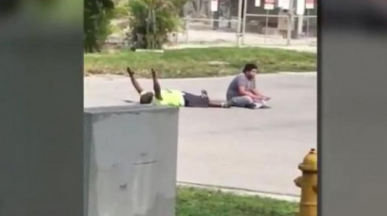 Policía de Florida dispara a afroamericano desarmado