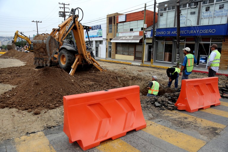Gobierno Municipal inicia reconstrucción de la avenida Río Tijuana