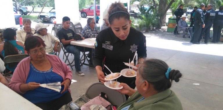 La SSPM festejó a cerca de 170 abuelitas y abuelitos