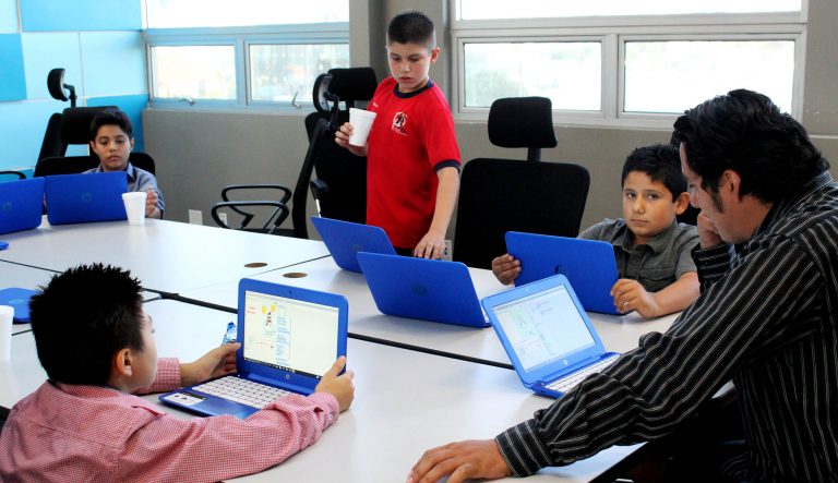 Fomenta LIA Tech programación tecnológica  en niños y jóvenes