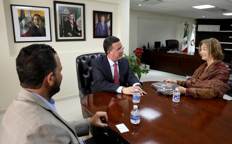 Alcalde de Tijuana Sostiene reunión  con embajadora de Suecia en México