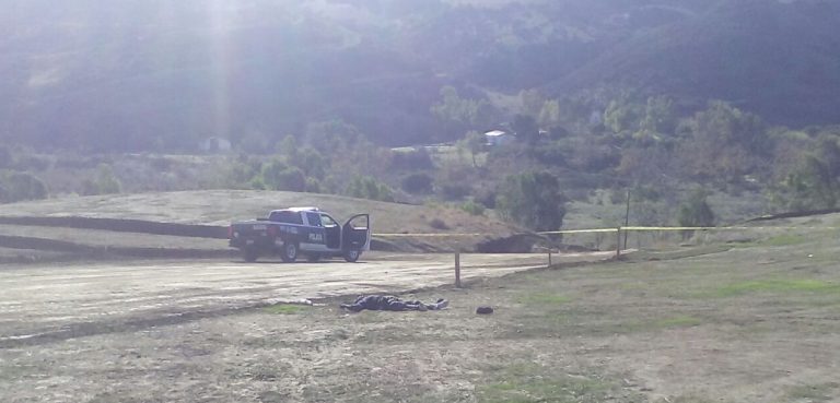 Localiza Policía de Rosarito cuerpo abandonado en cañón Rosarito