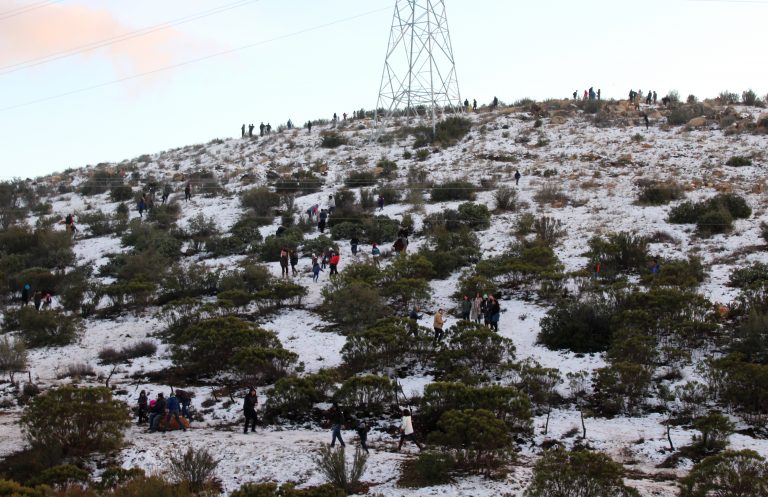 Sorprendente nevada, atrae miles de visitantes al Pueblo Mágico
