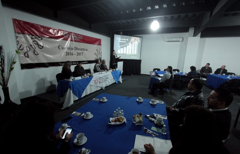 Firman contadores con Alcalde de Tijuana   convenio de mejora regulatoria