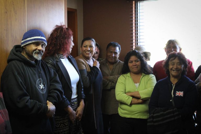 Nereida Fuentes sostiene reunión con residentes de la Colonia los Olivos