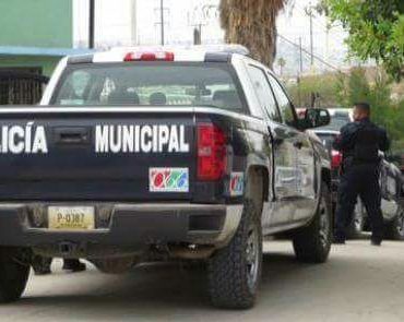 Captura Policía Municipal  a presunto responsables de robo con violencia a comercio