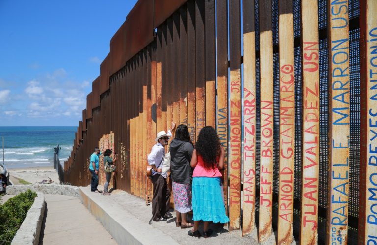 “Disminuyen flujos migratorios con respecto al aumento de intercambio comercial entre México y Estados Unidos”