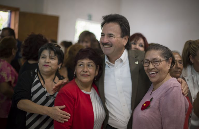 Festejan a madres de la tercera edad