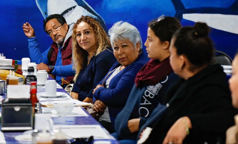 Se reúne delegada de Otay con líderes comunitarios