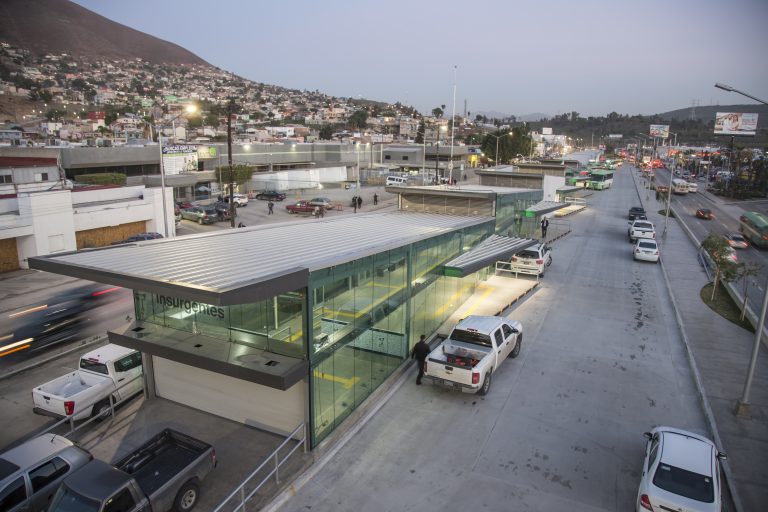 Alcaldía de Tijuana logra acuerdos con transportistas