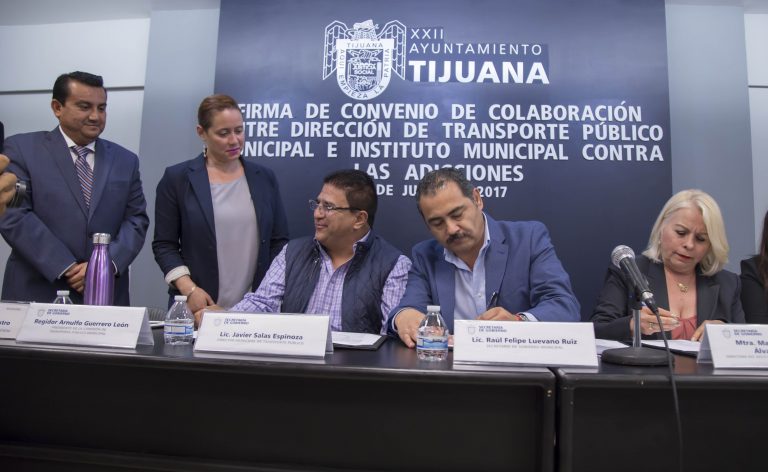 Firman convenio de colaboración entre la Dirección de Transporte y el IMCAD