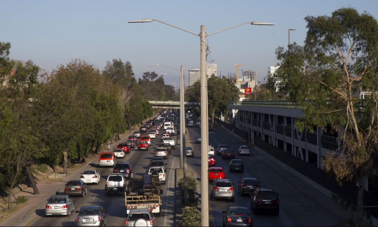 Alumbrado Público de Tijuana es ineficiente y obsoleto