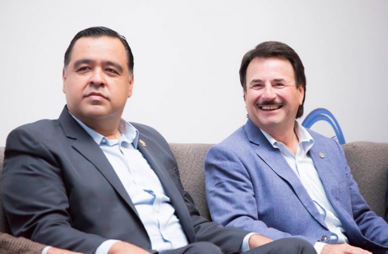 Felicita Alcalde a Diputado Raúl Castañeda por su “Plan de Desarrollo Comunitario”