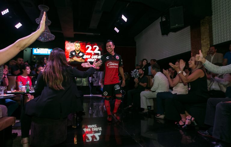 El Club Tijuana y Charly Futbol presentaron el Jersey Xoloitzcuintle 2017-2018